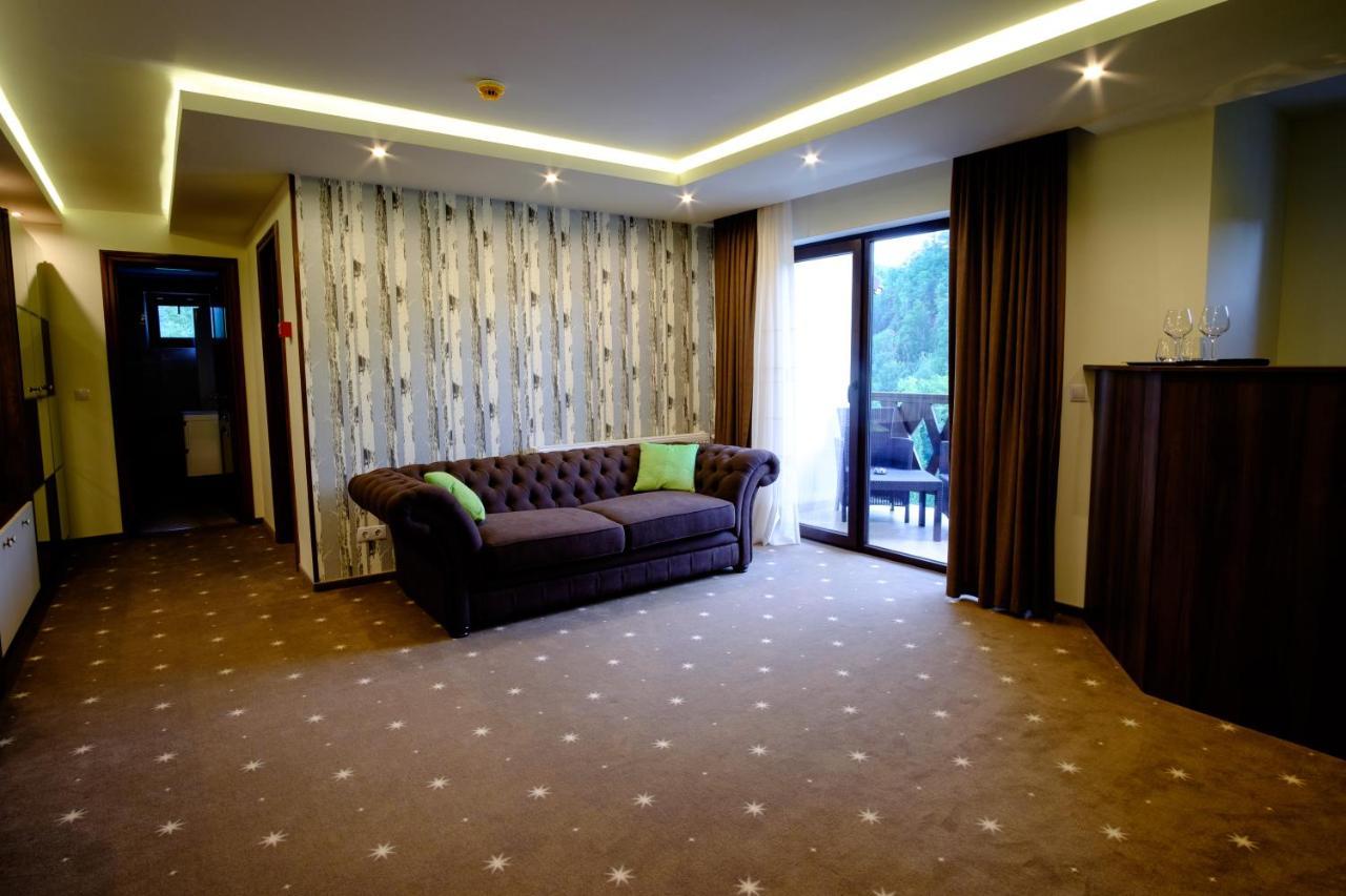 Hotel Poezia Luna Екстер'єр фото