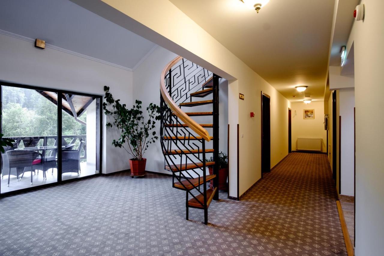 Hotel Poezia Luna Екстер'єр фото