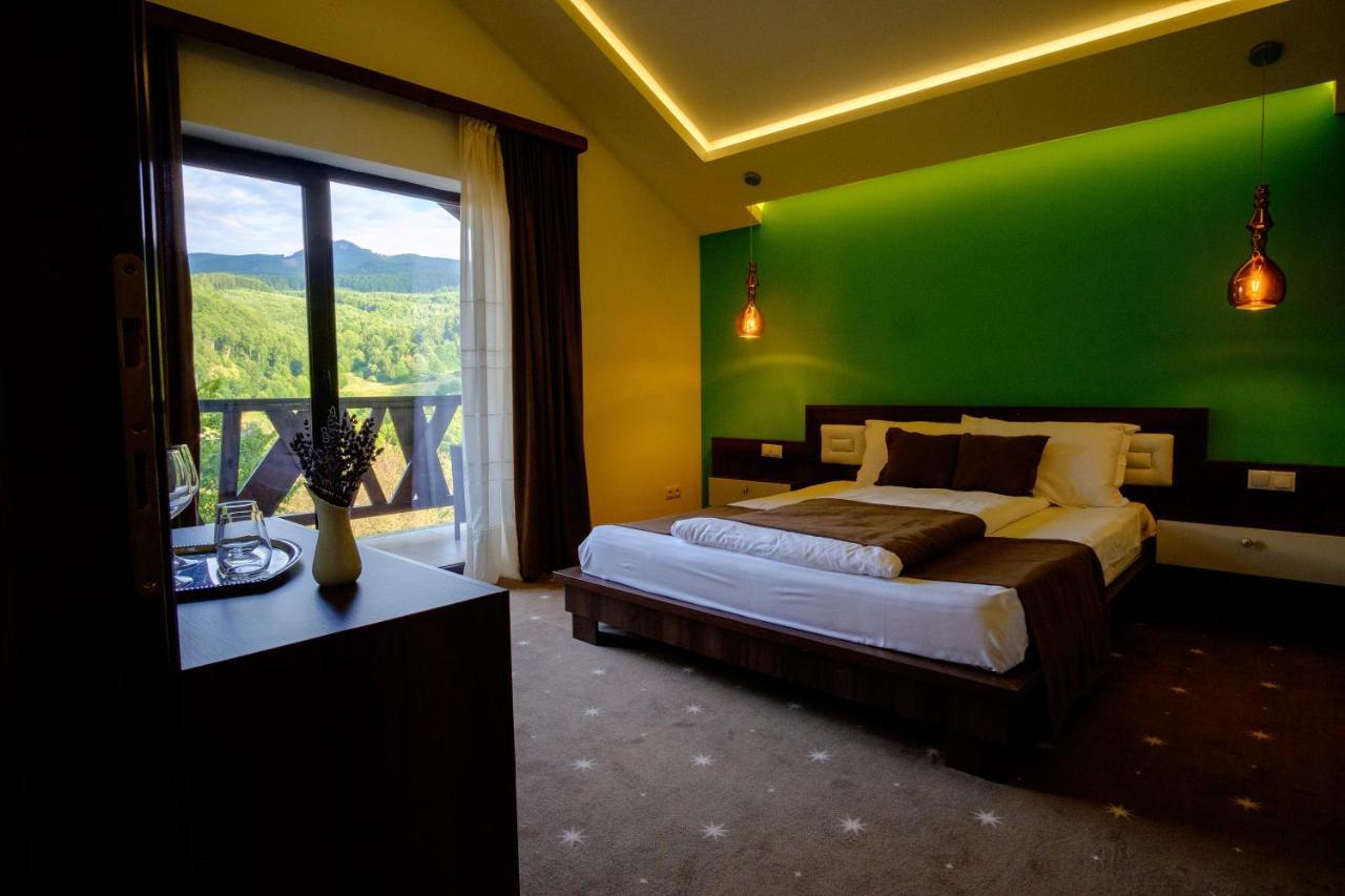 Hotel Poezia Luna Екстер'єр фото