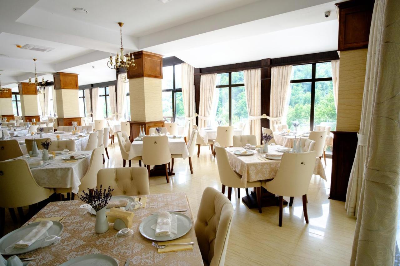Hotel Poezia Luna Екстер'єр фото