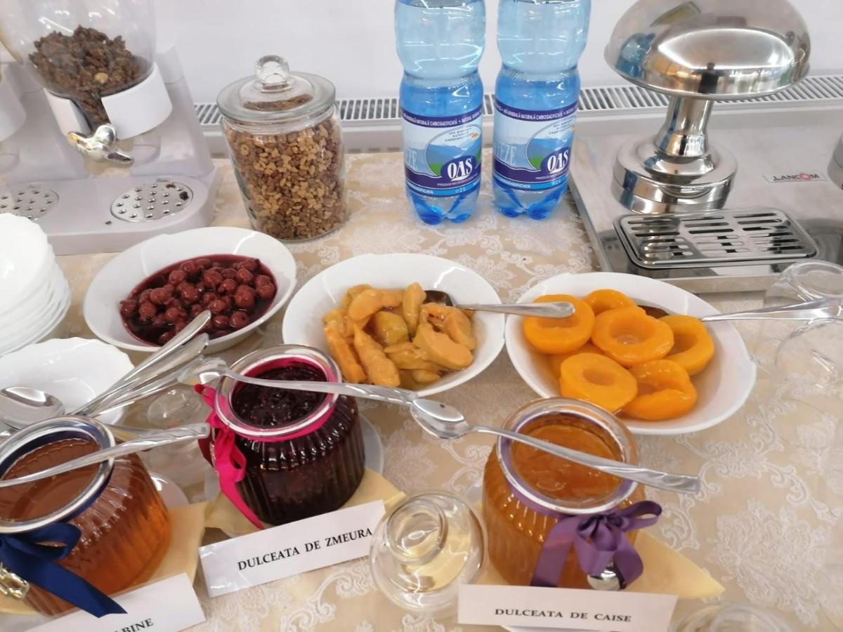 Hotel Poezia Luna Екстер'єр фото
