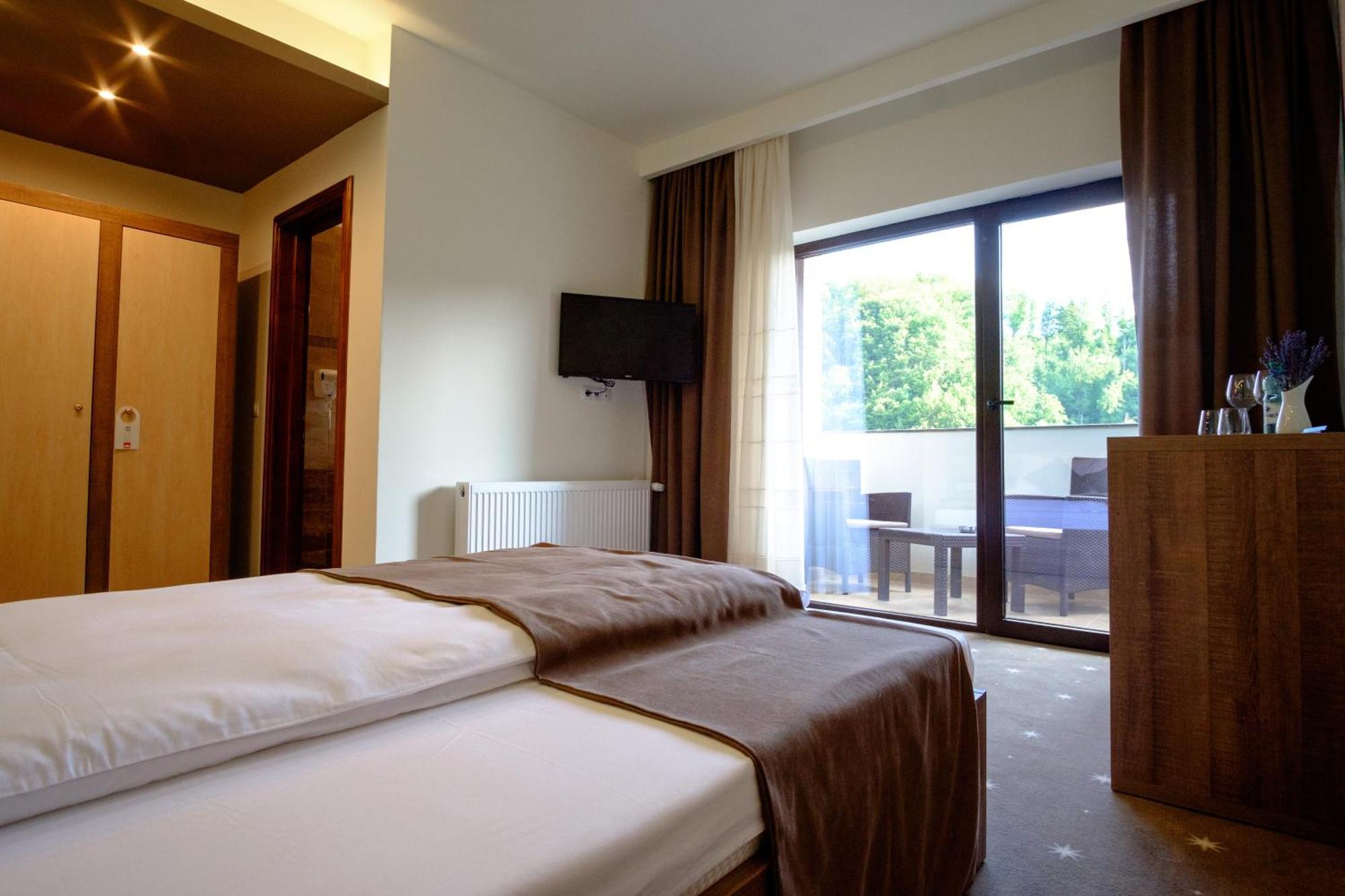 Hotel Poezia Luna Екстер'єр фото