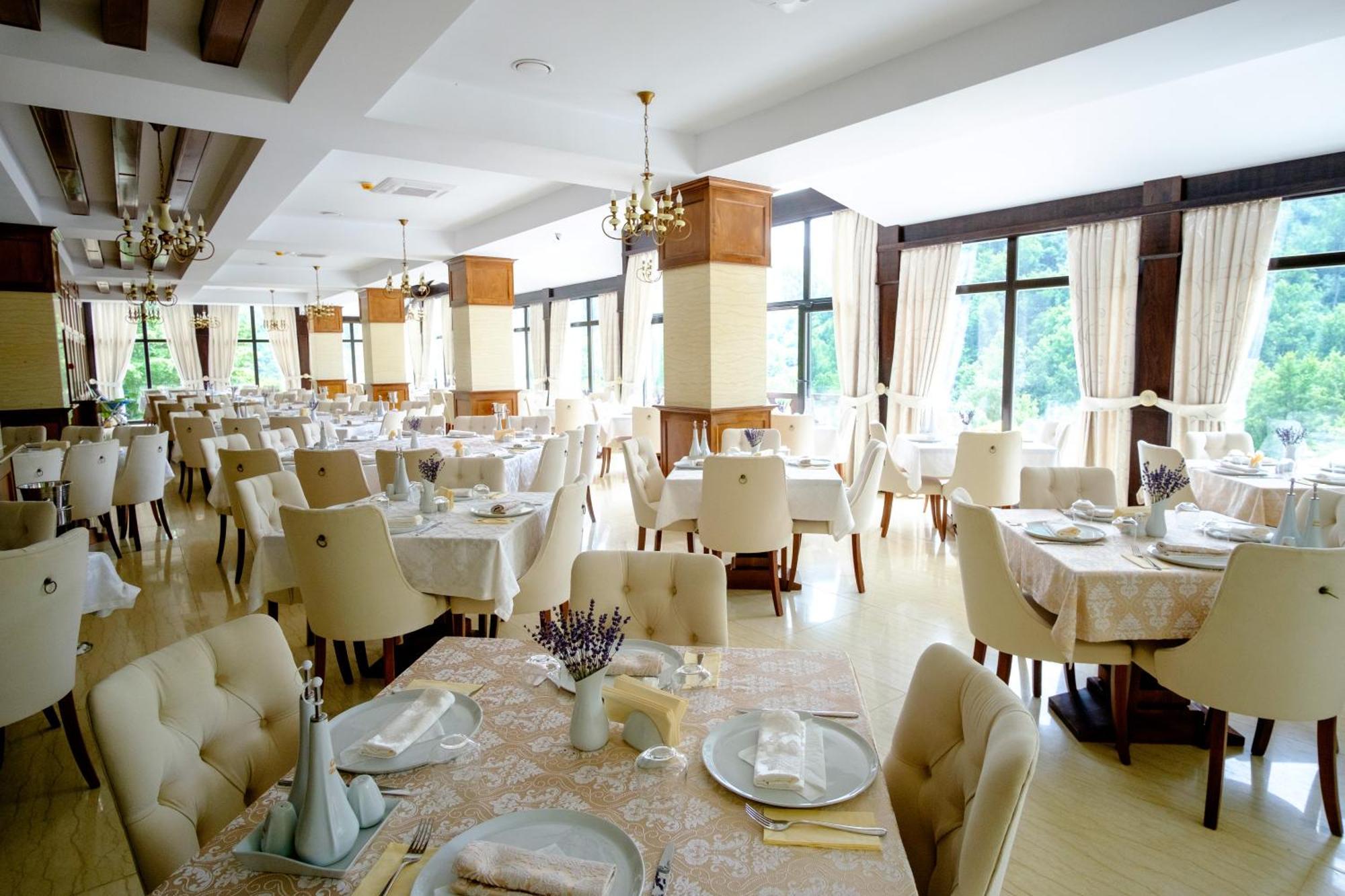 Hotel Poezia Luna Екстер'єр фото