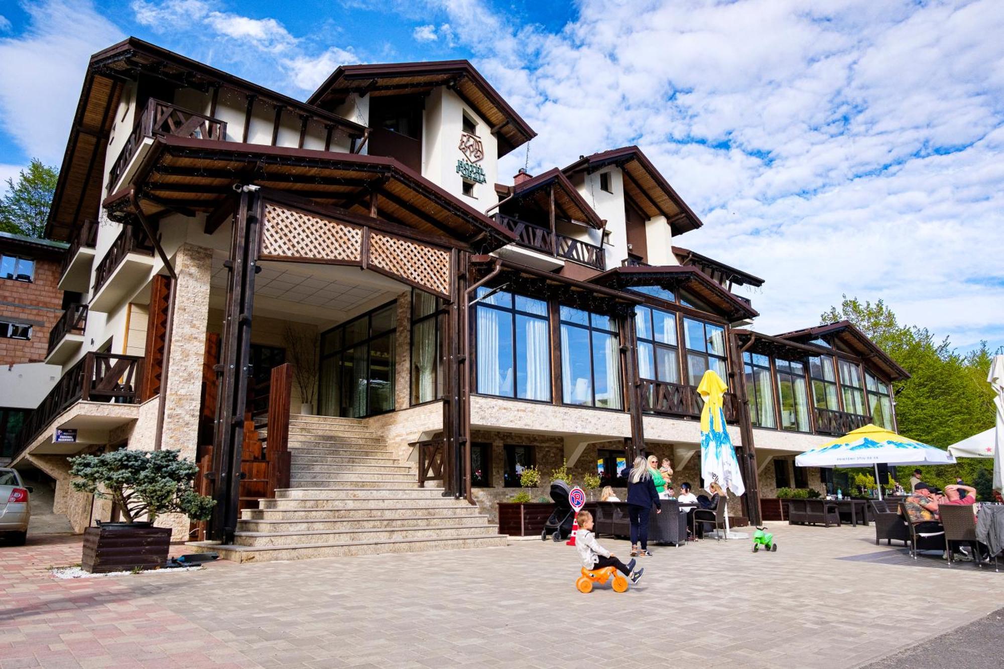 Hotel Poezia Luna Екстер'єр фото