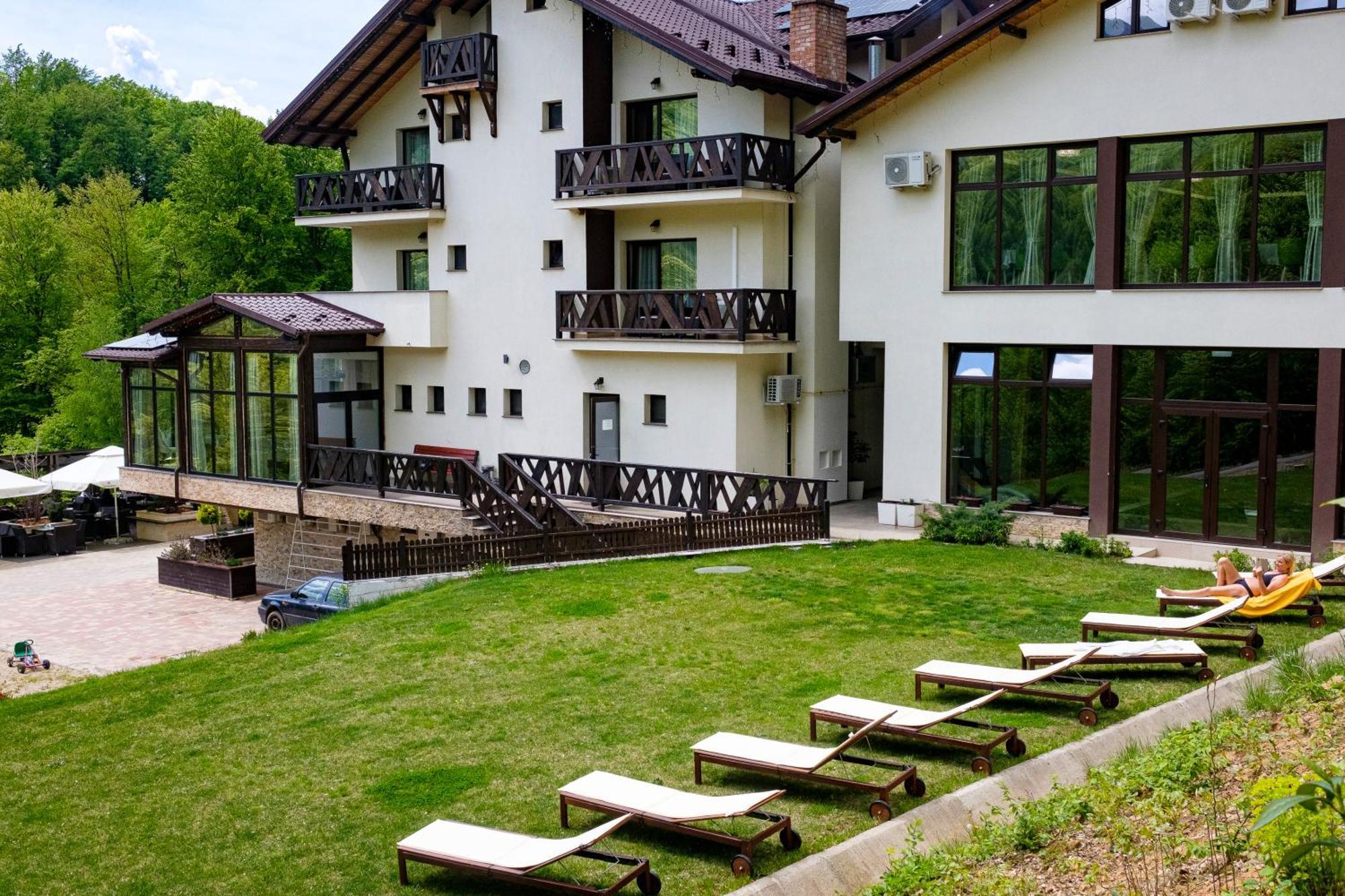Hotel Poezia Luna Екстер'єр фото