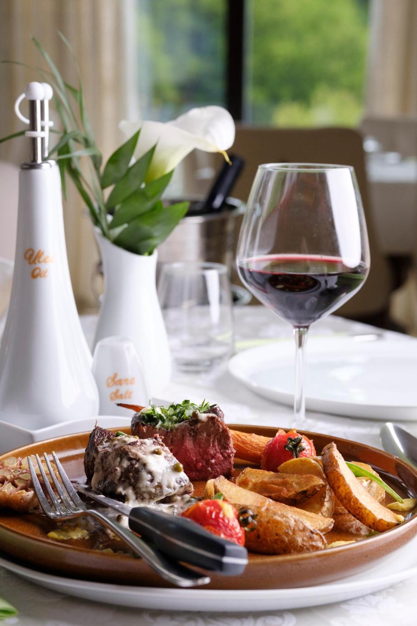 Hotel Poezia Luna Екстер'єр фото
